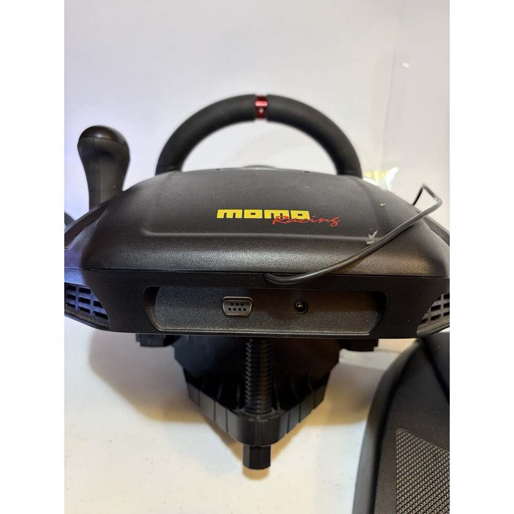 Logitech MOMO Racing Force Wired Programmable Racing Wheel & Pedals - Picture 4 of 7